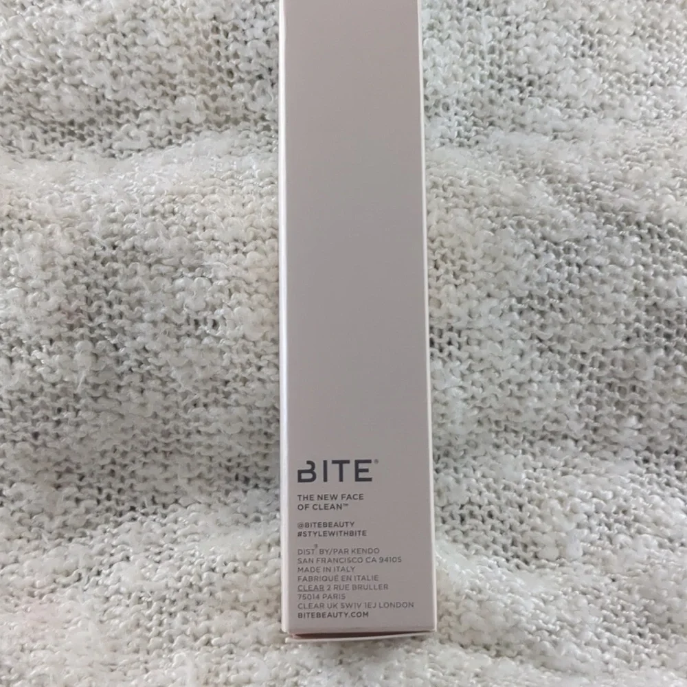 Bite Beauty Supercharged Micellar Foundation in T130 Changemaker, 30ml/1…